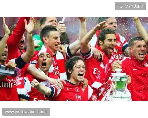 吉约克雷斯缺席原因曝光阿森纳球迷炸开锅，吉约vs迪恩